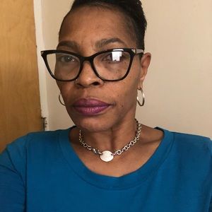 Meet your Posher, Veronica